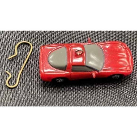 HALLMARK Keepsake Ornament Miniature 1997 CHEVROLET CORVETTE Red1997 - Picture 3 of 7